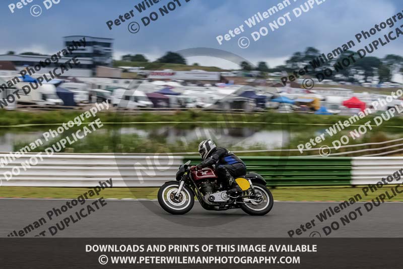 Vintage motorcycle club;eventdigitalimages;mallory park;mallory park trackday photographs;no limits trackdays;peter wileman photography;trackday digital images;trackday photos;vmcc festival 1000 bikes photographs